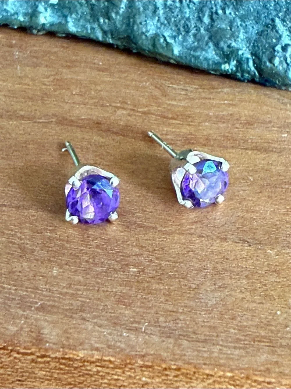 14k gold studs